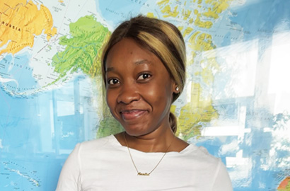<span>Anne Djoba - Etudiante </span>
